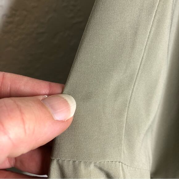 Soft Surroundings sage green khaki drawstring hem button down top size Medium - Picture 8 of 15